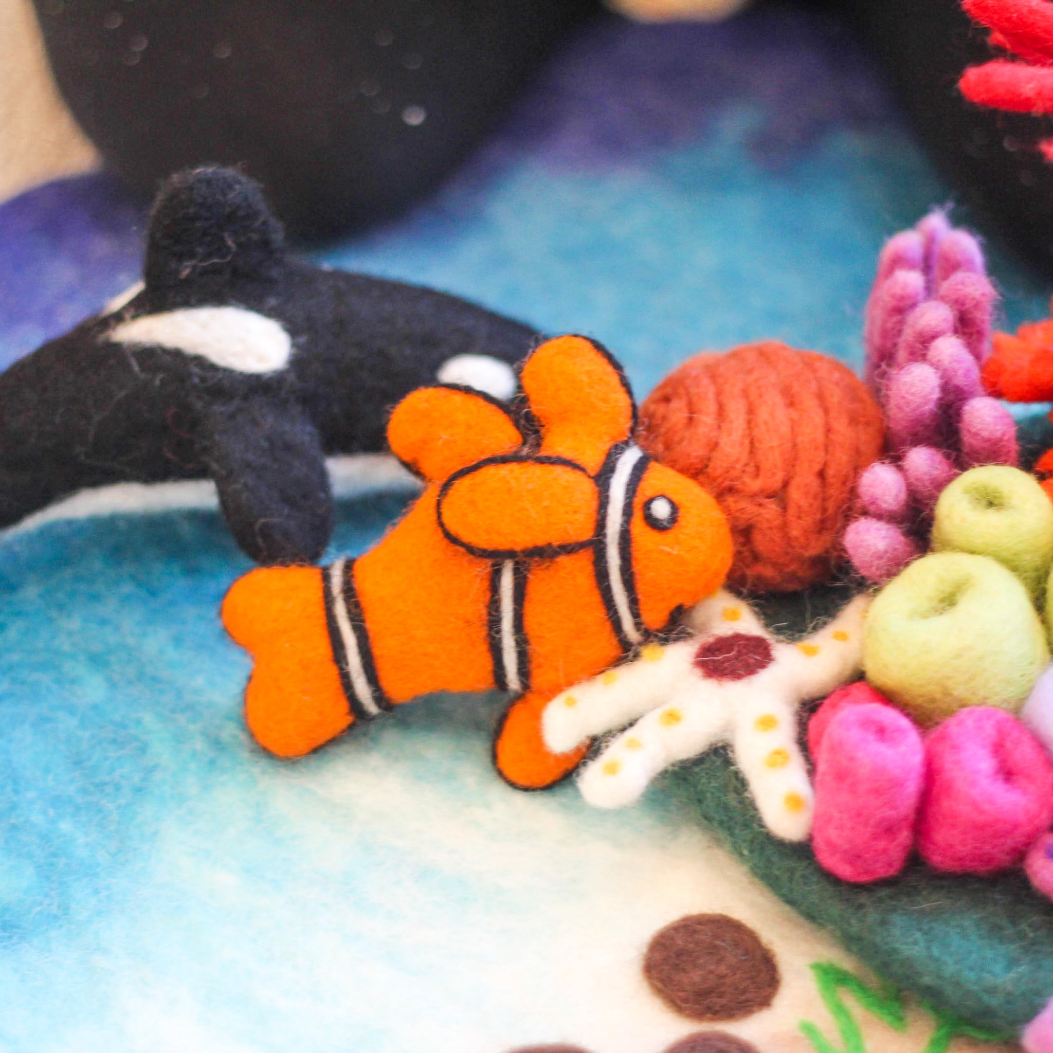 Clownfish Animal Puppets | Felt Finger Puppet – Play Planet