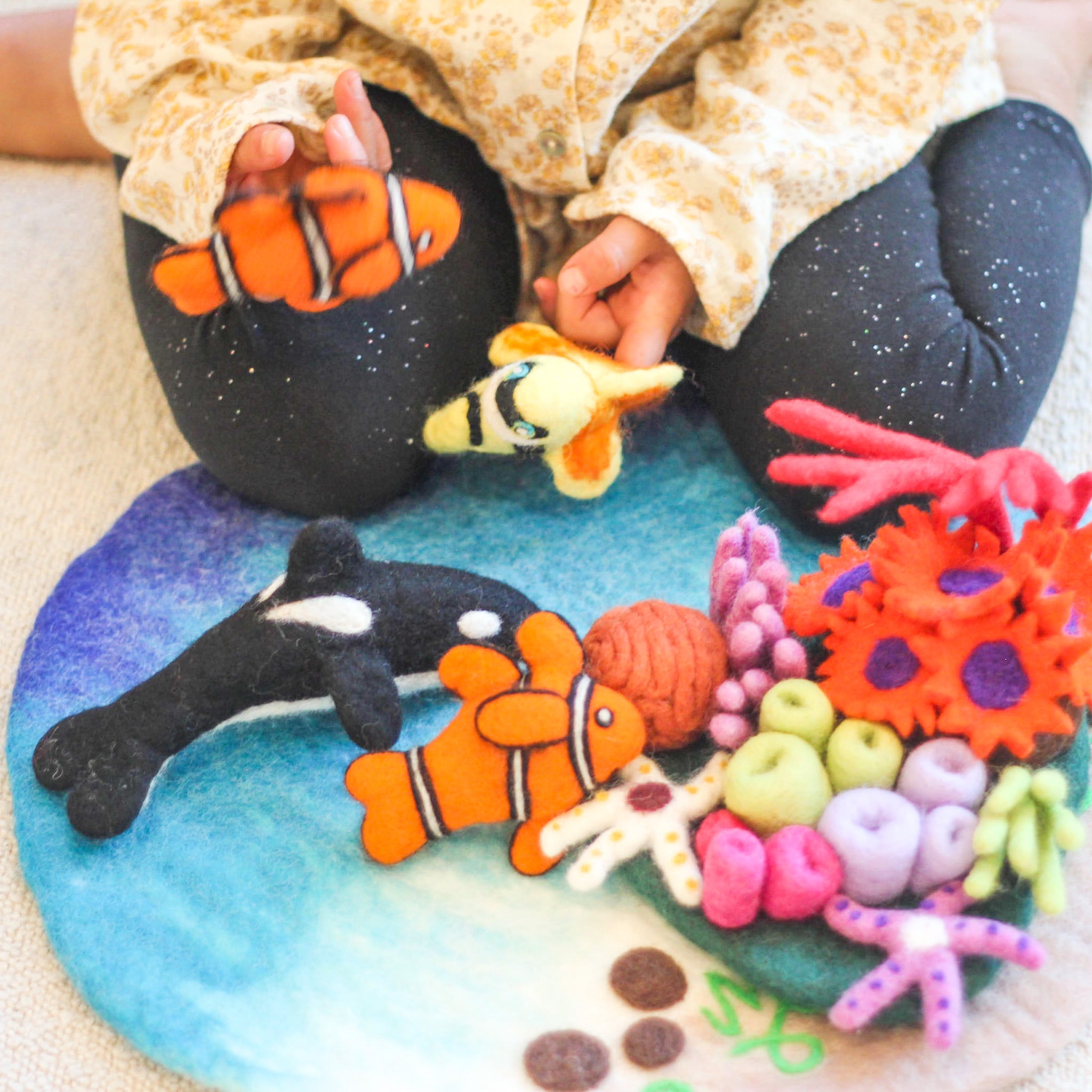 Clownfish Animal Puppets | Felt Finger Puppet – Play Planet