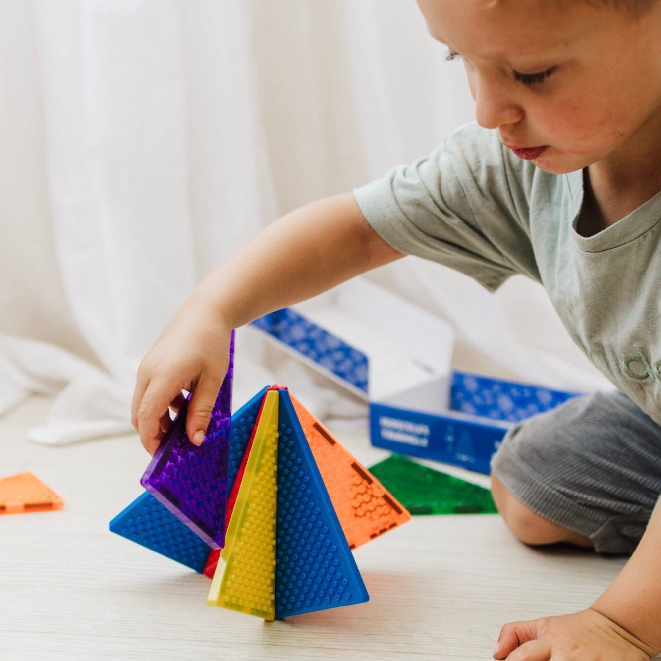 MAGBRIX® Magnetic Brick Tile - Equilateral Triangle Set 12 Piece Pack ...