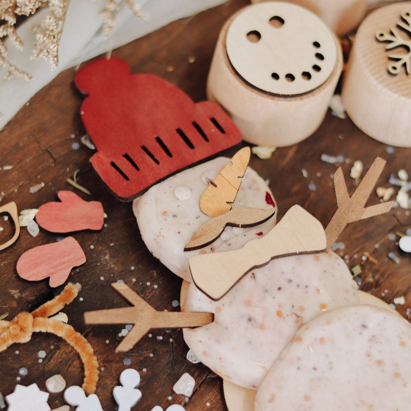 Build a Snowman Winter Play Kit