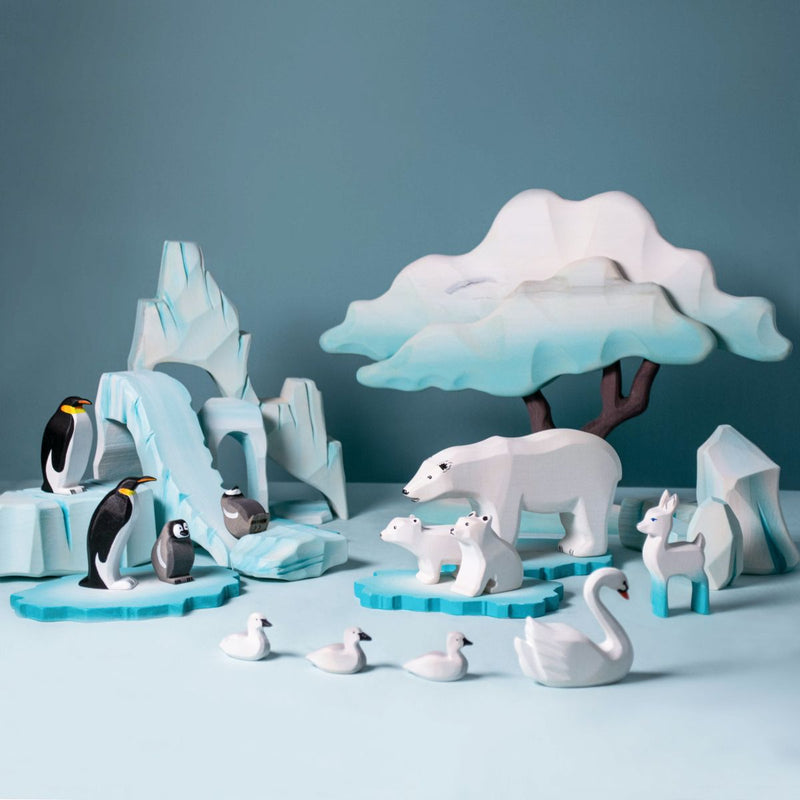 Wooden Antartica Scene Large Waddle of Penguins With Icy Cliffs and Ice Floe Set by Play Planet