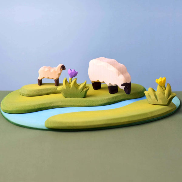 Sheep and lamb by the river play set