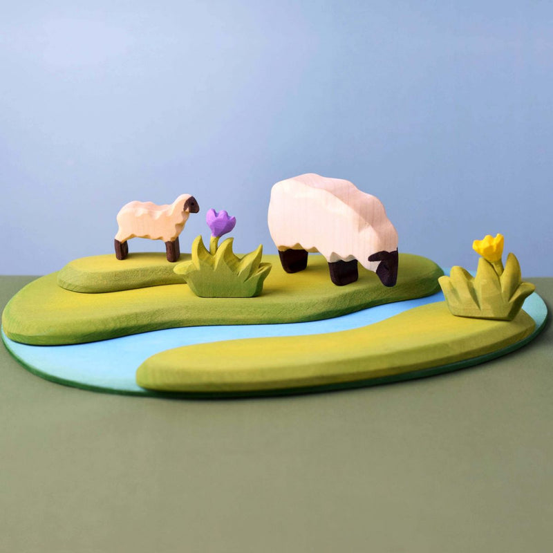 Sheep and lamb by the river play set